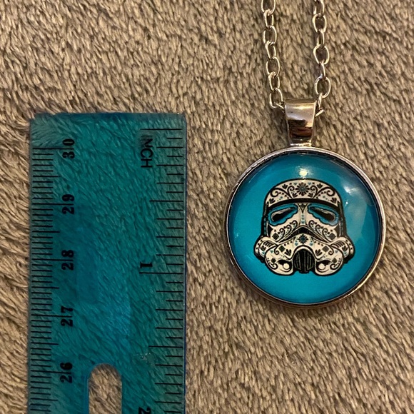 Sugar skull storm trooper Star Wars necklace - Picture 3 of 4